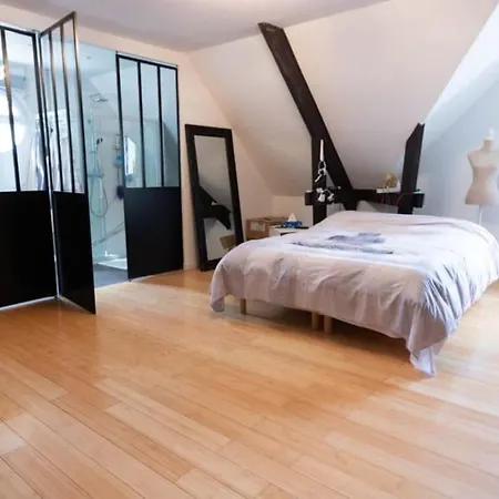 230m2 Sur 3800m2 - Jacuzzi 6 Places - 10 A 16pers Villa *