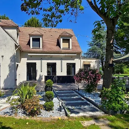 Villa 230m2 Sur 3800m2 - Jacuzzi 6 Places - 10 A 16pers *