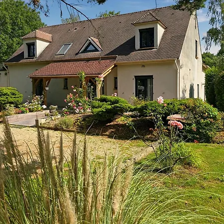 230m2 Sur 3800m2 - Jacuzzi 6 Places - 10 A 16pers *